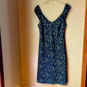 Graphic v neck sexy green dress